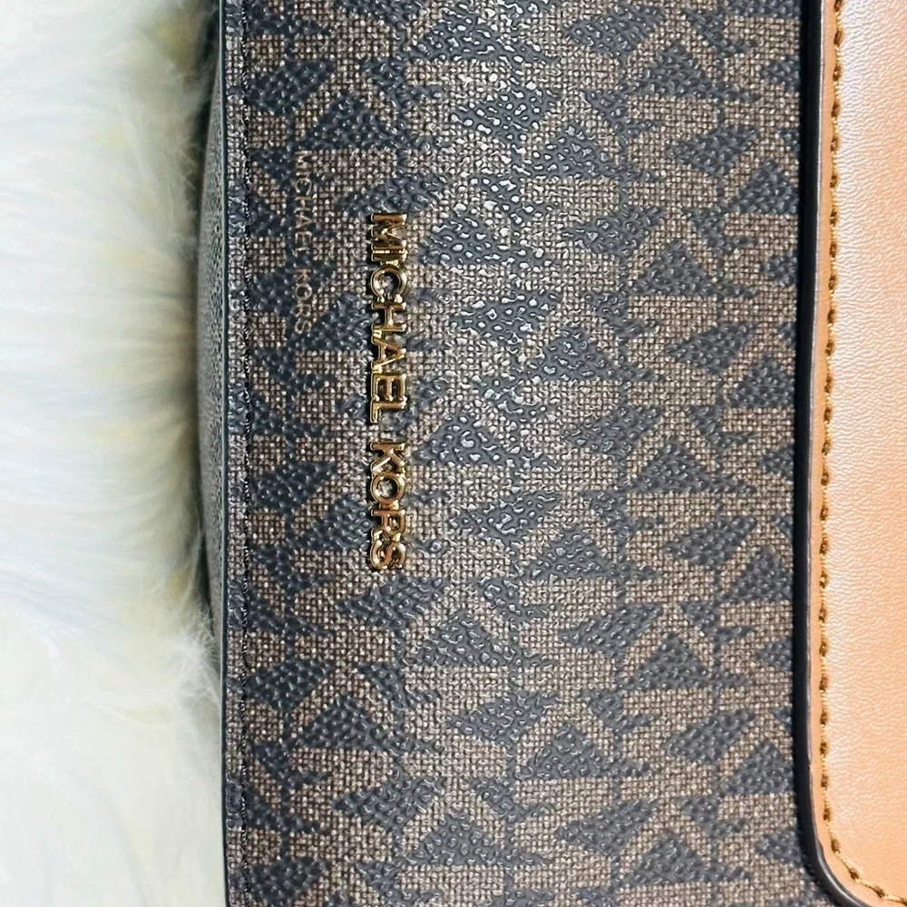 Michael Kors Tan and Brown Crossbody Bag - Picture 5 of 11